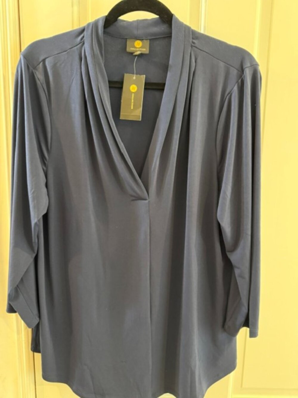 Women's JM Navy V Neck Blouse xl